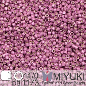 Korálek Korálky Miyuki Delica 11/0. Barva Galvanized Matte Magenta DB1173. Balení 5g.