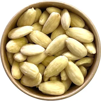 Nutworld.cz Mandle loupané JUMBO Množství: 1 Kg