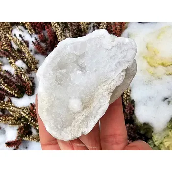 Přírodní kámen Křemeno-kalcitová geoda z Maroka 151g