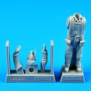 Plastikový model 1/32 US Marine Corps WWII Pilot (1 fig.)