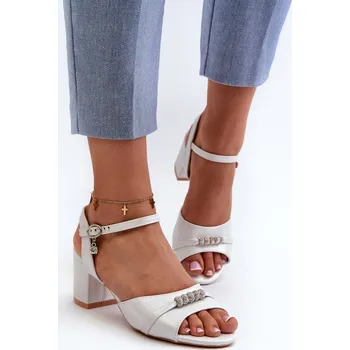 Dámské sandále Dámské sandály z ekologického semiše na podpatku s ozdobami Narhi Barva: Stříbrná, Velikost: 36