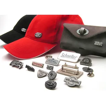 Nýt WILD SKIN Branding odlévaným, kovovým znakem s nýty