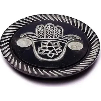 Stojan na vonné tyčinky a kužely Fatima z přírodního kamene. (Krásný multifunkční stojan na vonné kužely a vonné tyčinky zdobený mystickým symbolem Hamsa vyvedeném v nádherném kontrastu světlých a tmavých barev. Stojan je vyroben z mastku, přírodního kame