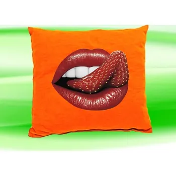 Dekorativní polštářek Polštářek jahodová pusa oranžový (jazyk jahoda , pusa )