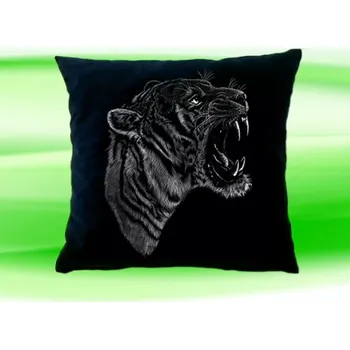 Dekorativní polštářek Polštářek HLAVA TYGRA II černý (40x40 cm)