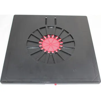 Včelí výkluz k plastovému úlu