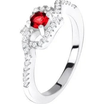 Prsten Stříbrný 925 prsten, červený kamínek, zatočená zirkonová ramena - Velikost: 49