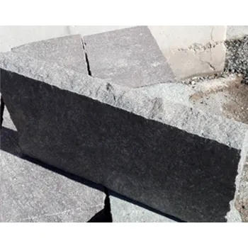 Dlažba Porfyr šedo-červený, obrubníky tloušťka: 8 cm