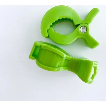 Klip na kočárek zelený