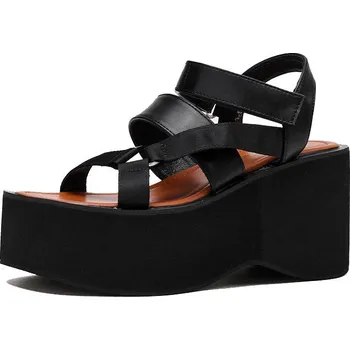 Dámské sandále Páskové sandály na platformě Barva: Černá, Velikost: 39