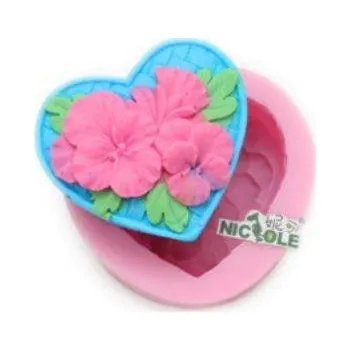 Silikonová forma - Srdce z proutí 70 x 65 x 30 mm
