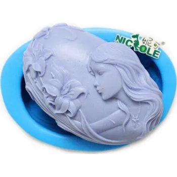 Silikonová forma - Víla s lilií 72 x 58 x 26 mm