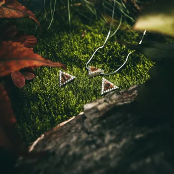 Souprava šperků Set loveckých šperků z paroží TETRAO - náhrdelník + náušnice trojúhelník