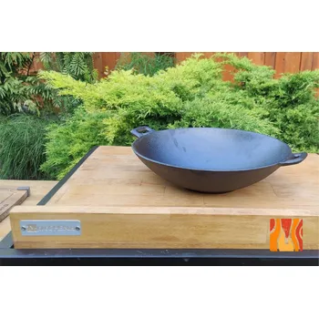 Pánev proOhen.cz Litinová pánev wok na gril