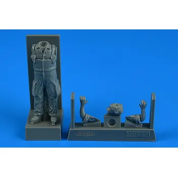 Plastikový model Aerobonus 1/32 Warshaw Pact Aircraft Mechanic A (1 fig.)