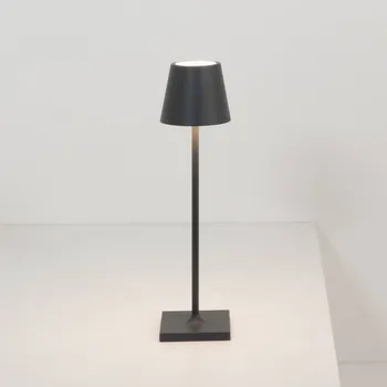 Venkovní osvětlení Zafferano Poldina micro akumulátorová lampa, IP65 černá - Stínidlo na lampu – průměr 7 cm, výška 5,8 cm; podstavec – délka 7 cm, šířka 7 cm, výška 0,8 cm 1 x 1,6 W LED - Doprava zdarma