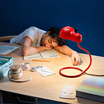 Lampička Stilnovo Minitopo LED stolní lampa, speciální červená - stínidlo - délka 21,9 cm, šířka 13 cm, výška 9,7 cm; délka kabelu 150 cm 1 x 7 W LED - Doprava zdarma