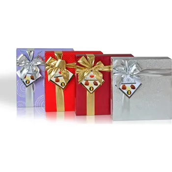 Bonboniéra Selllot, s.r.o., K Hájům 34, 155 00 Praha 5 - Vyrobeno v Belgii Belgické plněné pralinky ve MIXu barevných papíru 200g čtverec