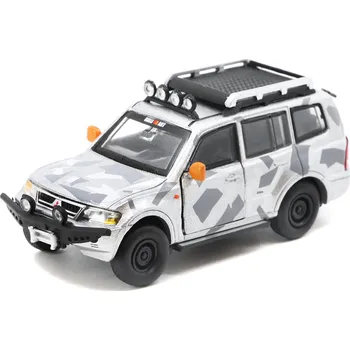 autíčko Mitsubishi Pajero 3Gen Ice Pack LHD 1:64 - BM Creations Mitsubishi Pajero 3 Gen Ice Pack - kovový model auta