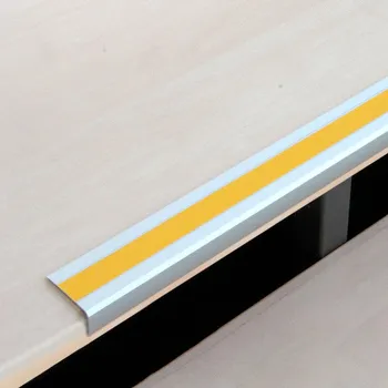 Stavební profil Protiskluzová schodová lišta, Aluminium m2, univerzální, žlutá, š 1000 mm, síla materiálu 3 mm