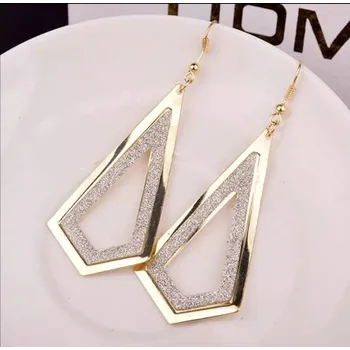 Souprava šperků Dlouhé lehké náušnice 8 cm (Dlouhé náušnice)