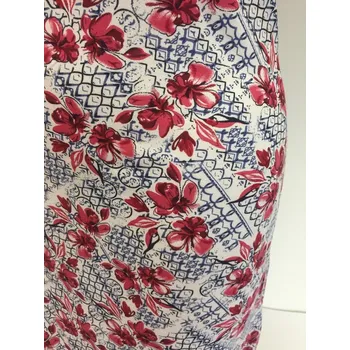 Látky a metrový textil, Barva Červená, Materiál 96% Viskoza 4% Lycra