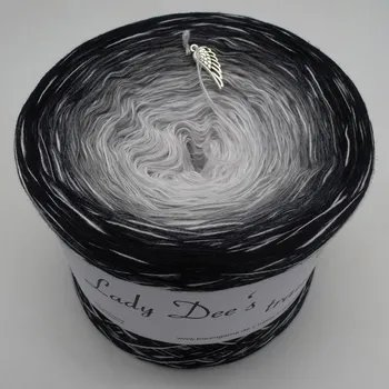 Příze Černobílá 4n-1000m (Lady Dee's Black and White)