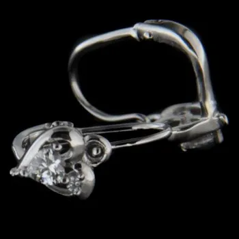 Náušnice Stříbrné náušnice s klasickým zapínáním