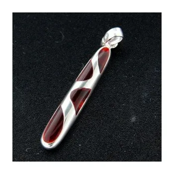 Přívěsek Stříbrný přívěsek s kamenem