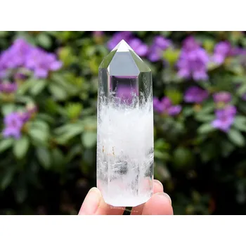 Přírodní kámen Broušená špice z křišťálu Madagaskar 80g