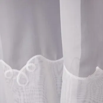 Tegatex Voál látka metráž - smetanová s lemováním