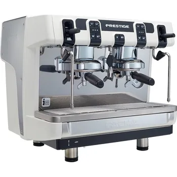 Kávovar Faema Prestige A/2 Compact je kompaktní dvoupákový profesionální kávovar s výkonem srovnatelným s velkými modely. Nabízí spolehlivý termosyfonový systém, elegantní vzhled a snadné ovládání. Je ideální pro menší kavárny, bistra či restaurace, které požaduj