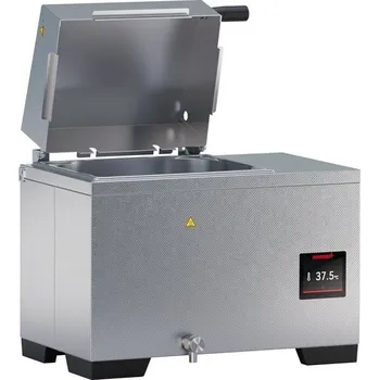 Stojan pro 66 ks zkumavek o průměru 12 mm pro lázně WTB 35 a WTB 50 (do vany lze umístit 9 ks), k produktu: Lázeň vodní Memmert WTB