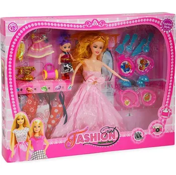 Panenka Panenka ve společenských šatech s doplňky