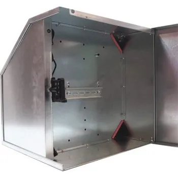 Ohradník Bezpečnostní schránka na zdroj ohradníku fencee, montážní trn, regulátor 15 A pro solární panely 200 W