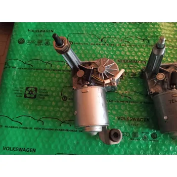 Motorek stěrače a odstřikovače Originální díl Škoda motorek zadního stěrače Felicia 6U0955711 , 097858043