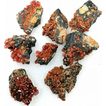 Přírodní kámen Vanadinit, vzácný minerál, cena za jeden kus