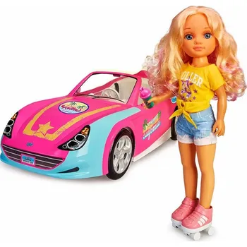 Famosa Nancy panenka a auto 700015788