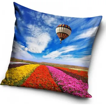 Dekorativní polštářek Carobotex Dekorační polštářek Let balónem nad záhony