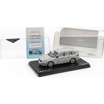 autíčko Abrex Škoda Octavia IV Combi (2020) maskovaný prototyp 1:43