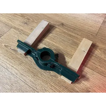 Příslušenství k čerpadlu Kovoplast Chlumec Spona + klíny, připevňovací pro ruční pumpy Standard