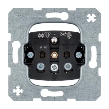 Elektrická zásuvka Strojek BERKER 396380 zásuvky 396380