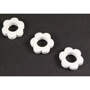 Dětské navlékací korálky Dřevěný korálek na dudlík - kytička - bílá - průměr 2,5 cm