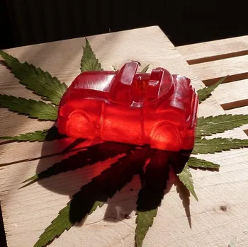 Mýdlo Kabriolet pro velký kluky_mýdlový auťák s konopným olejem