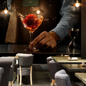 Tapeta Malvis ® Tapeta Close-up barman s drinkem Vel. (šířka x výška): 144 x 105 cm