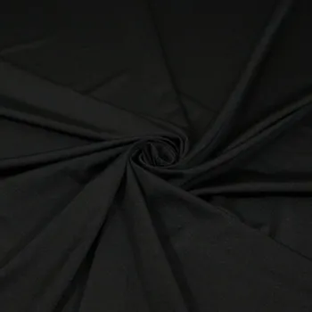 Úplet černý, š.150