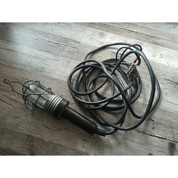 Svítilna Elektropřístroj Staré bakelitové příruční světlo svítilna 14601 P21 se stínítkem na autobaterii