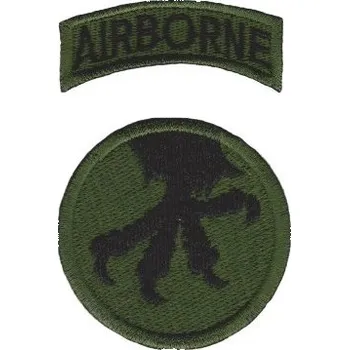 Nášivka NAVYS Nášivka 17th Airborne Division pařát bojová polní E-14
