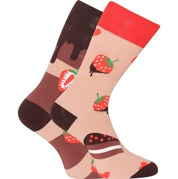 Pánské oblečení Veselé ponožky Dedoles Čokoládovo-jahodový dort (D-U-SC-RS-C-C-1565) M Možnost vrácení zboží ZDARMA do 120 dnů!