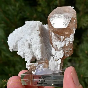 Přírodní kámen Topaz z Pákistánu krystal: 63x33mm /VIDEO/